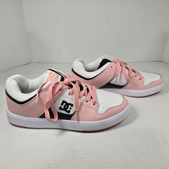 DC CURE White, Black, Hot Coral Colorway Women's Sneakers Size EU 39 US 8 - Picture 3 of 13
